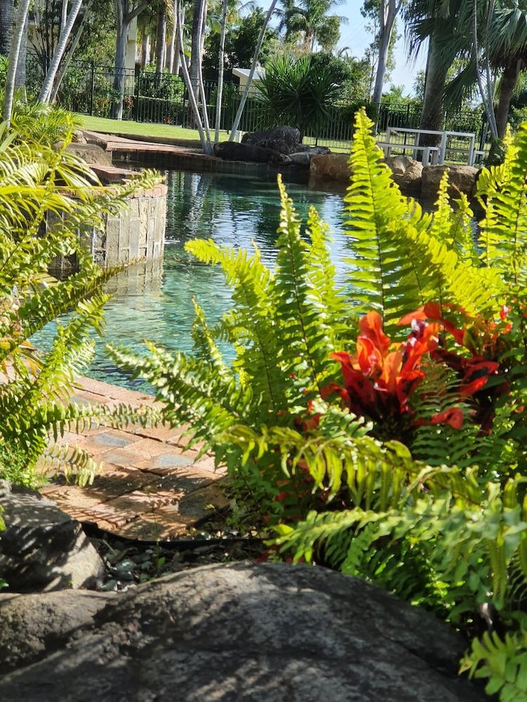 Colonial Palms Motor Inn Airlie Beach Exteriér fotografie