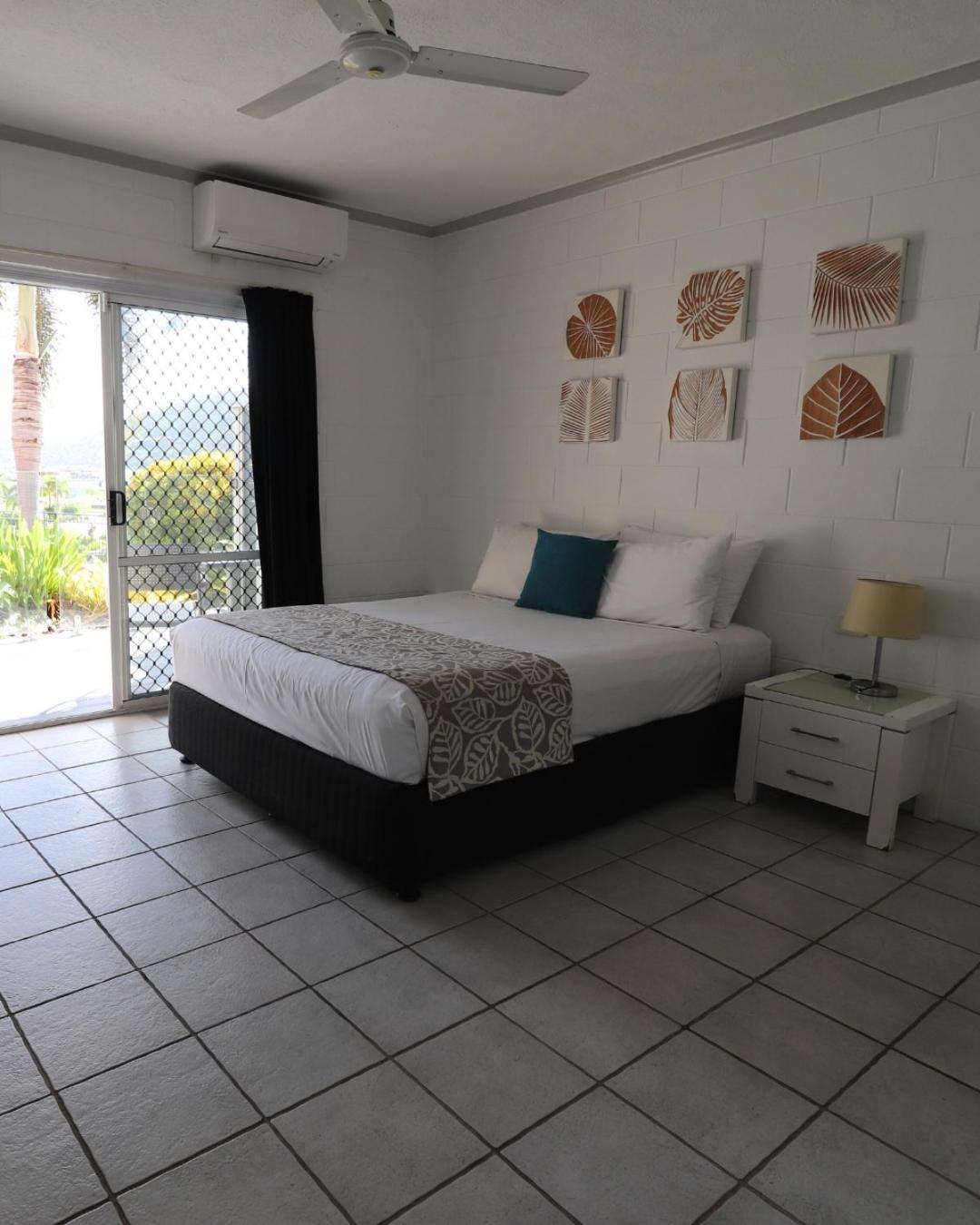 Colonial Palms Motor Inn Airlie Beach Exteriér fotografie