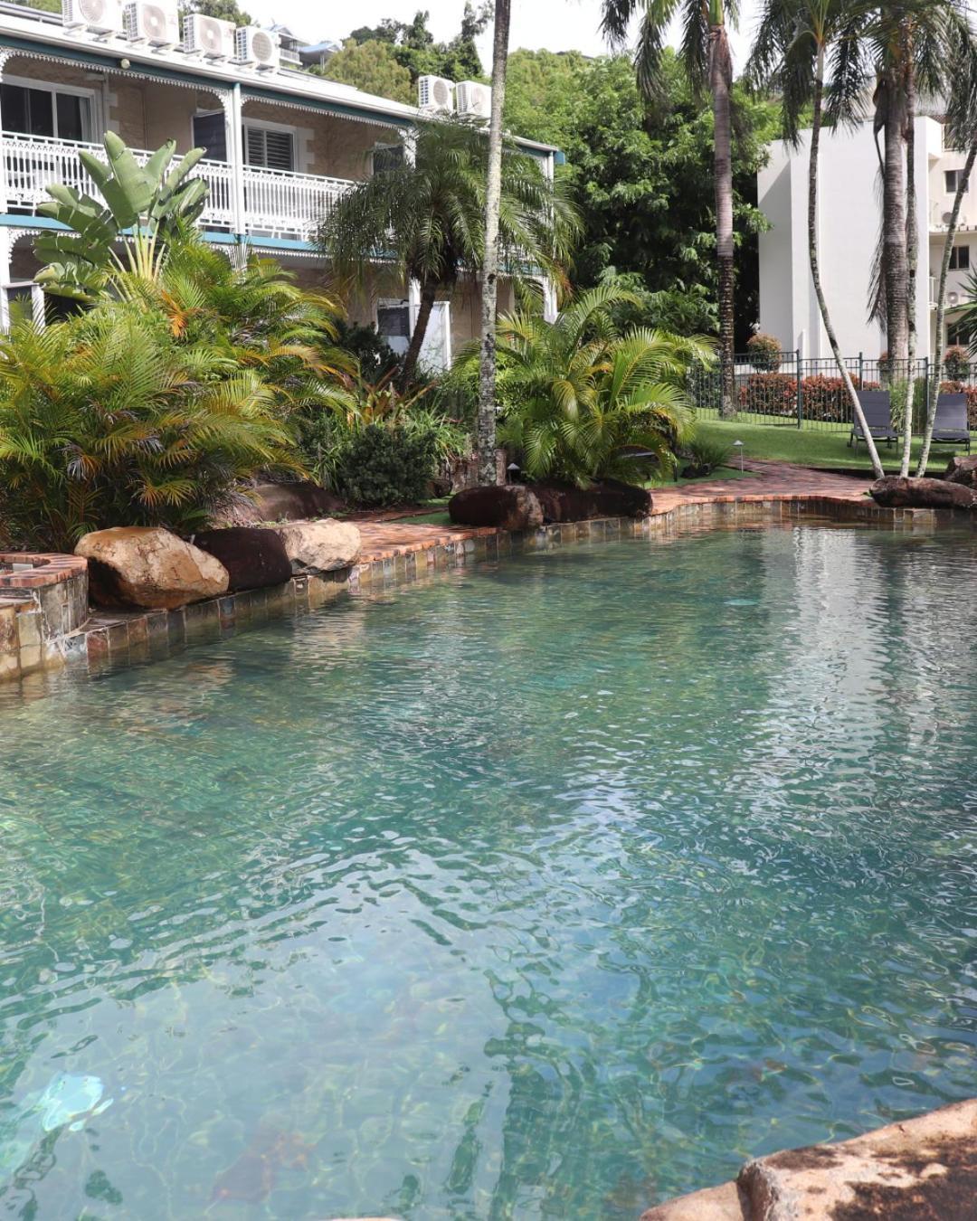 Colonial Palms Motor Inn Airlie Beach Exteriér fotografie