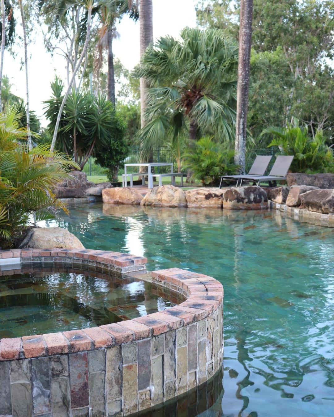 Colonial Palms Motor Inn Airlie Beach Exteriér fotografie