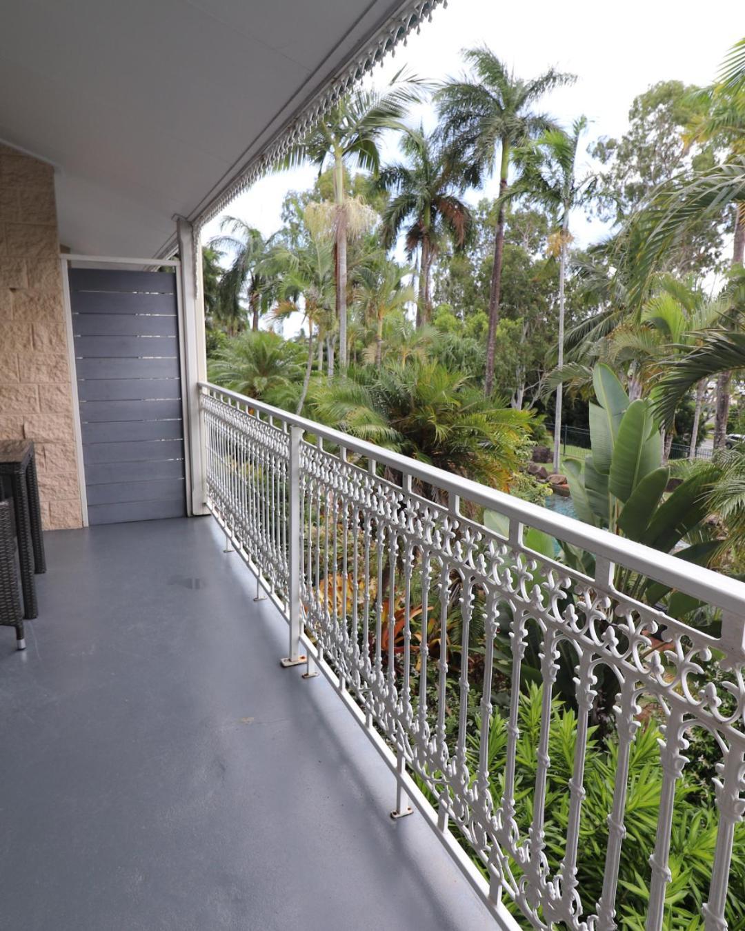 Colonial Palms Motor Inn Airlie Beach Exteriér fotografie
